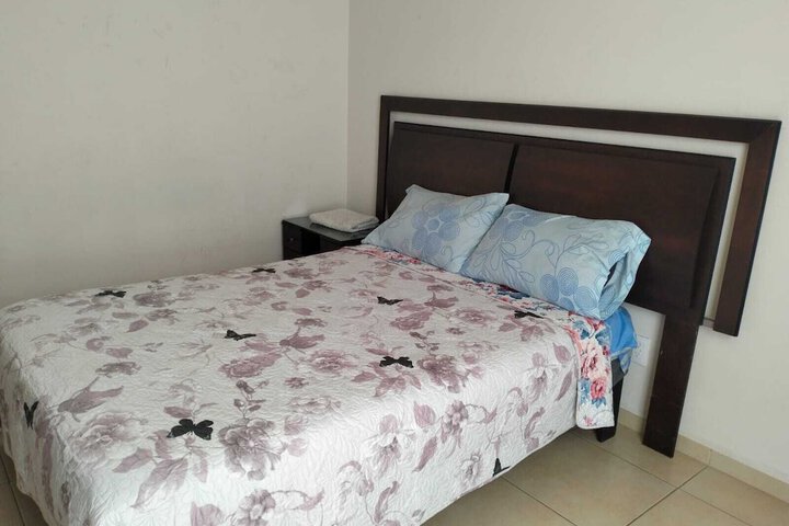 Room 14 of 27