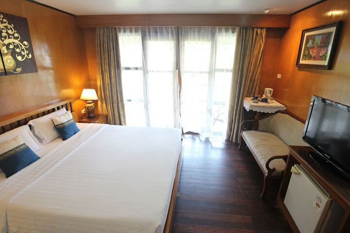 Room 10 of 66