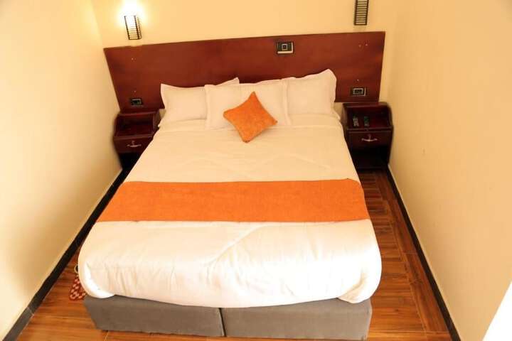 Room 7 of 22