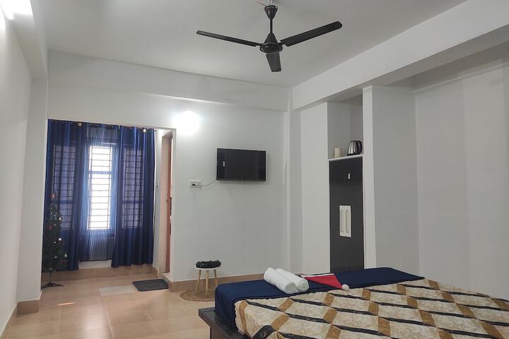 Room 8 of 56