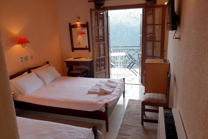 Room 10 of 20
