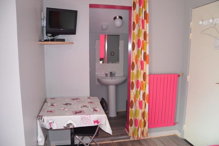 Room 10 of 22