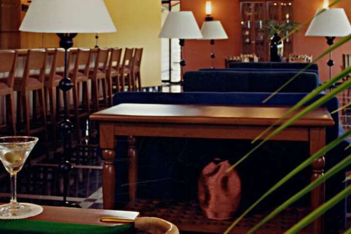 Lounge 61 of 69