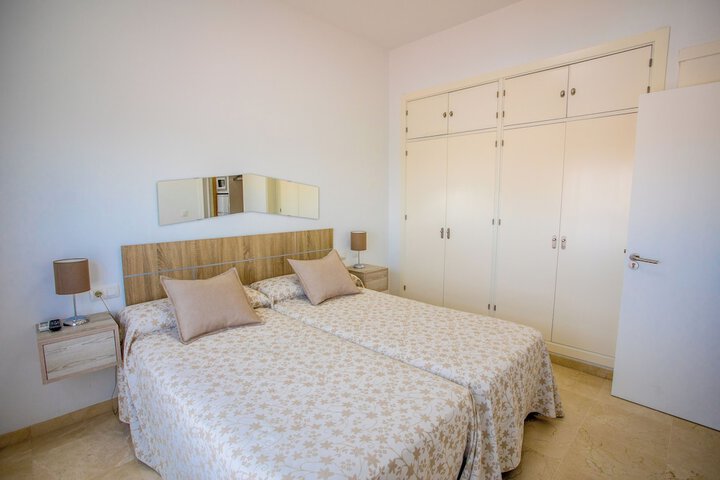 Room 6 of 60