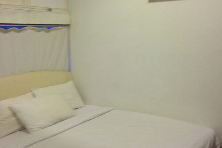 Room 11 of 52
