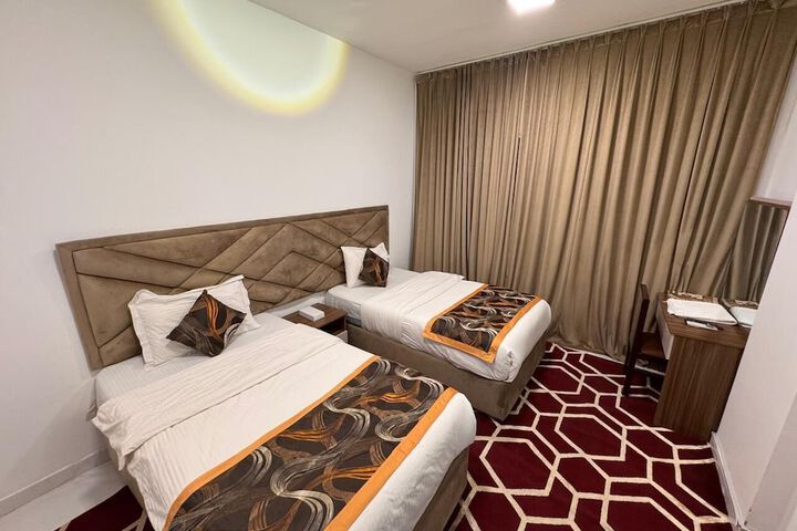 Room 2 of 9
