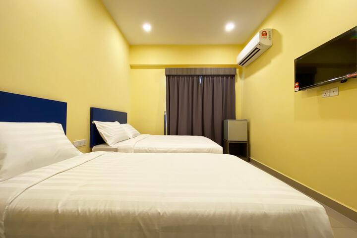 Room 14 of 21