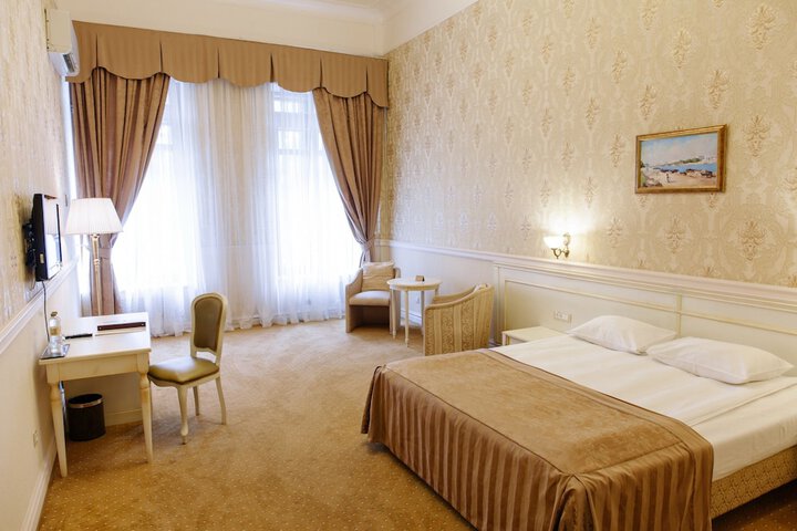 Room 15 of 73