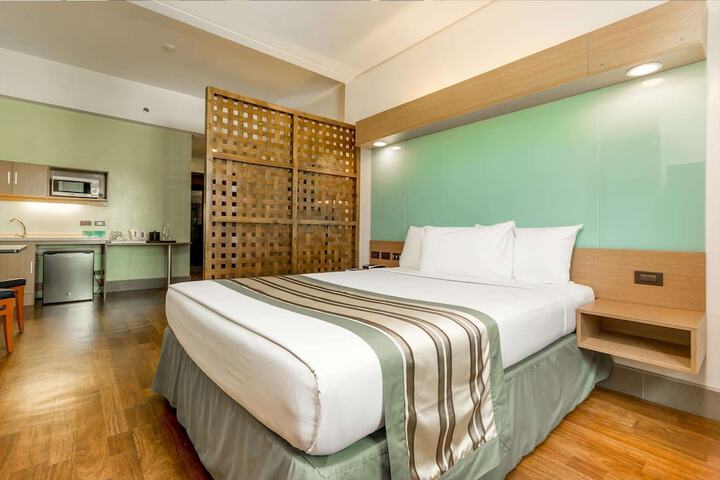 Room 5 of 24