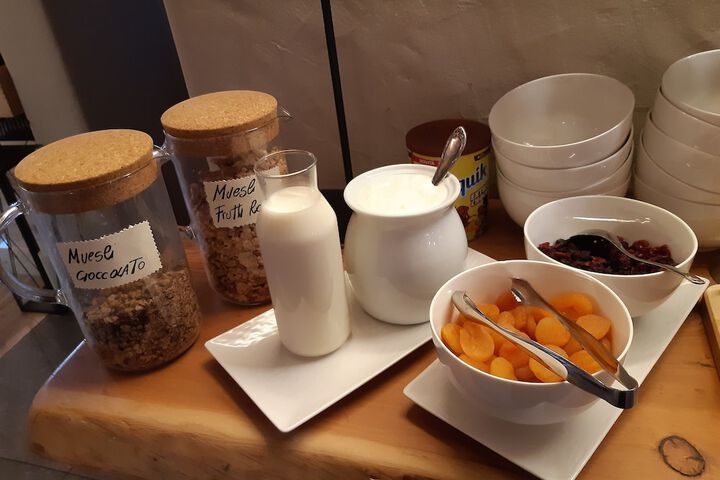 Breakfast/Coffee Service 127 of 172