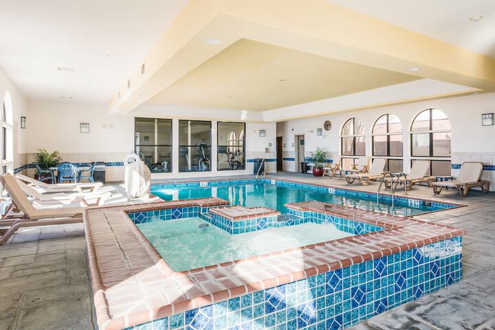Pool 23 of 36