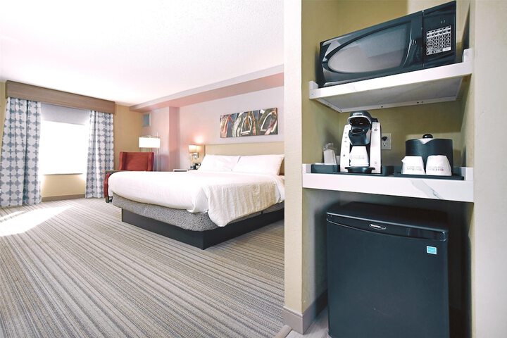 Room 32 of 87