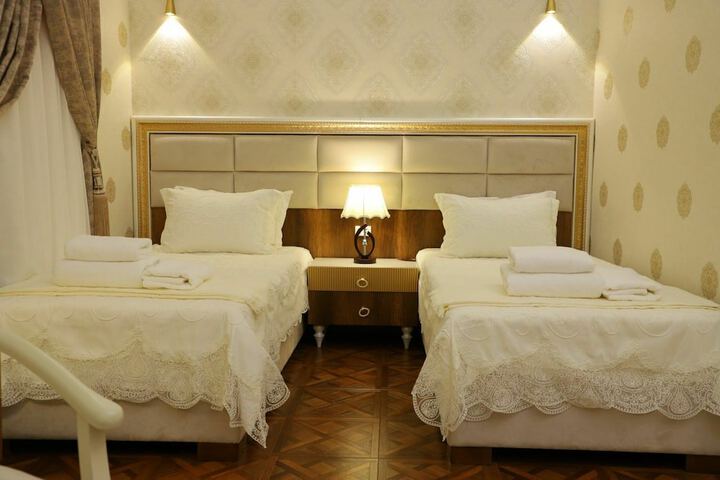 Room 16 of 23