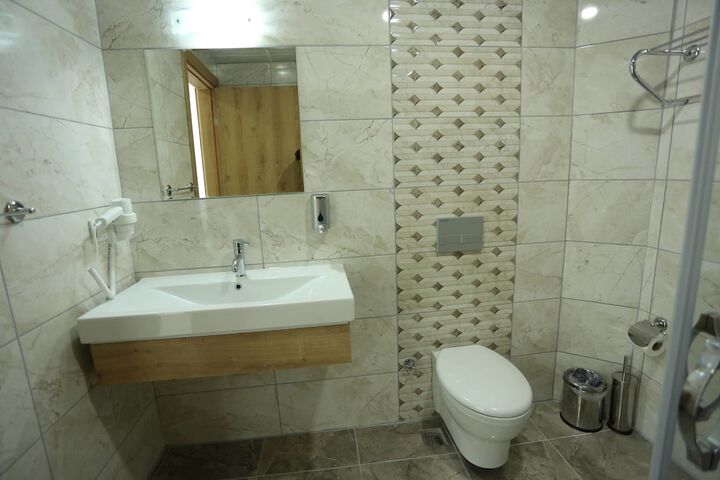 Room 15 of 21