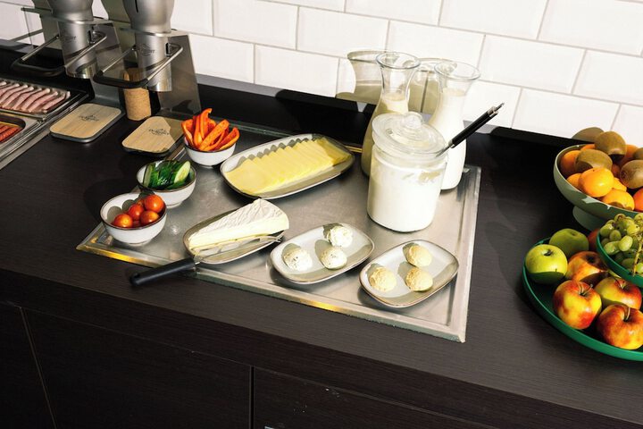 Dining 47 of 54