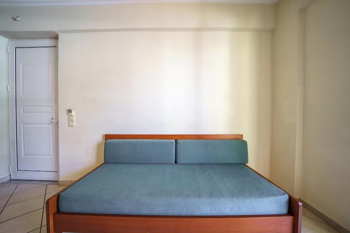Room 103 of 179