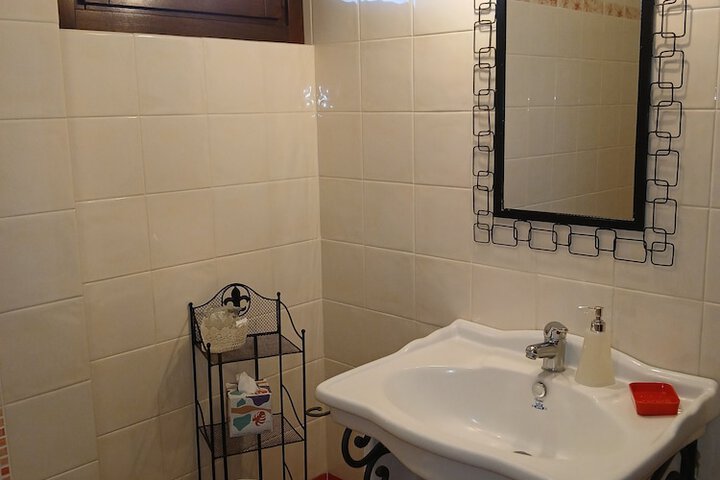Room 9 of 46