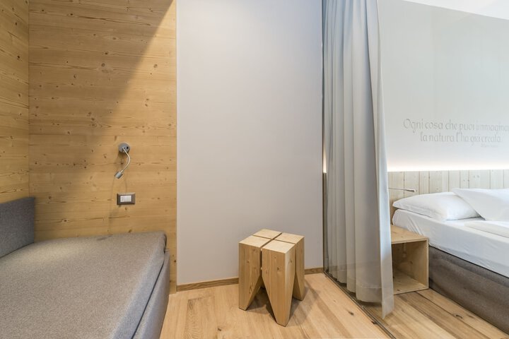 Room 15 of 100