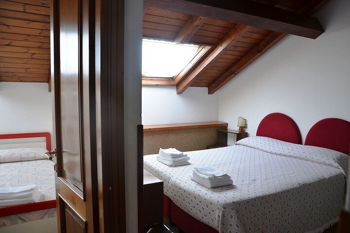 Room 7 of 47