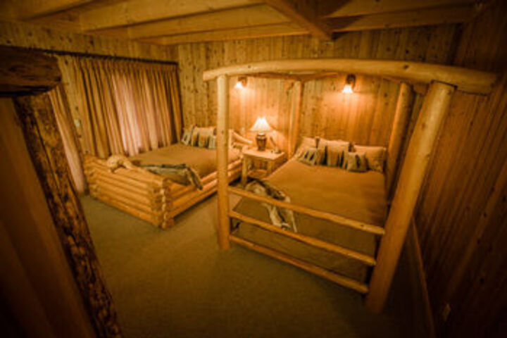 Room 27 of 47