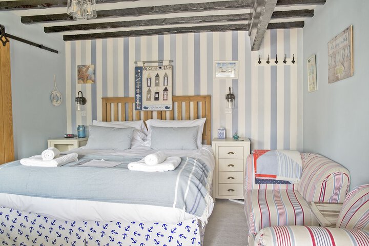 Room 3 of 61
