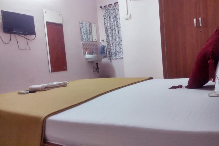 Room 15 of 53