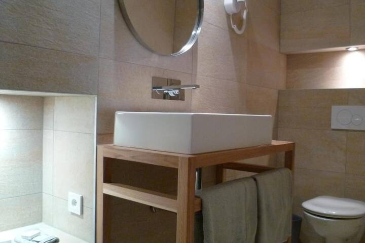 Room 29 of 48