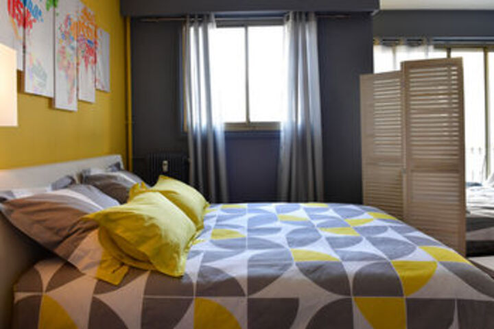 Room 9 of 22
