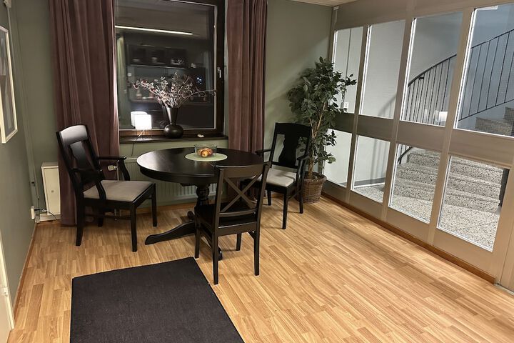 Guest Lobby