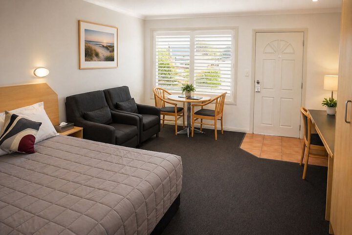 Room 2 of 8