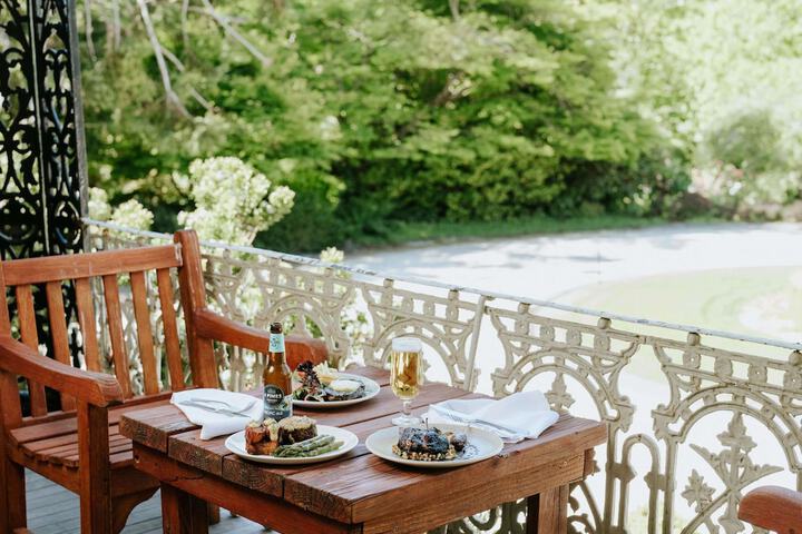 Dining 89 of 181