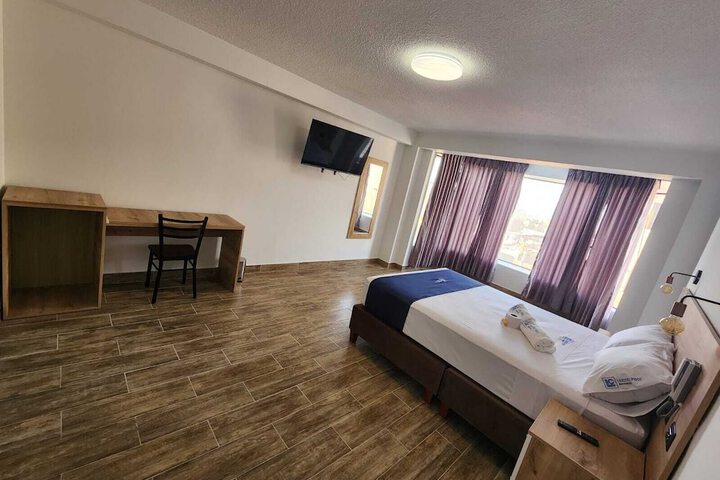 Room 13 of 35