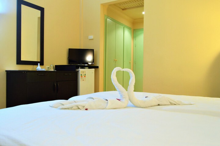 Room 8 of 37