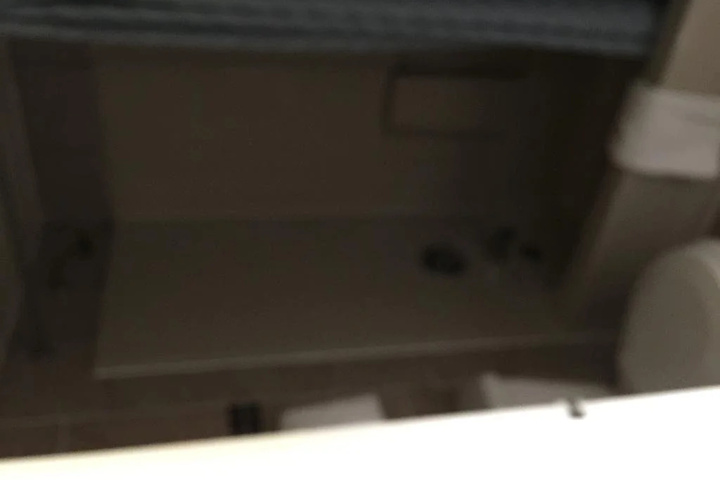 Room 3 of 8