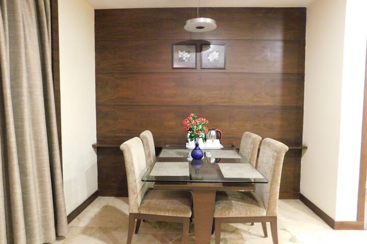 Dining Photos