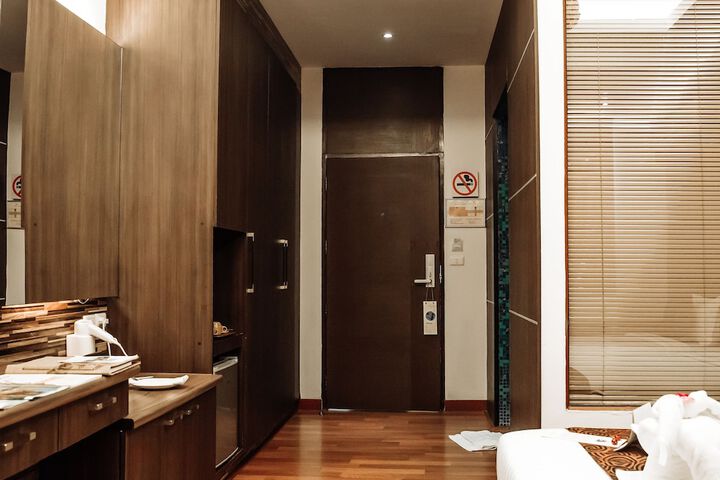 Room 9 of 95