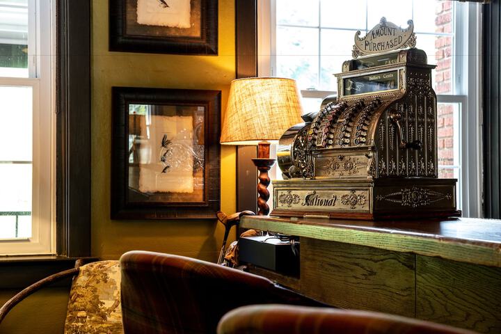Lobby lounge