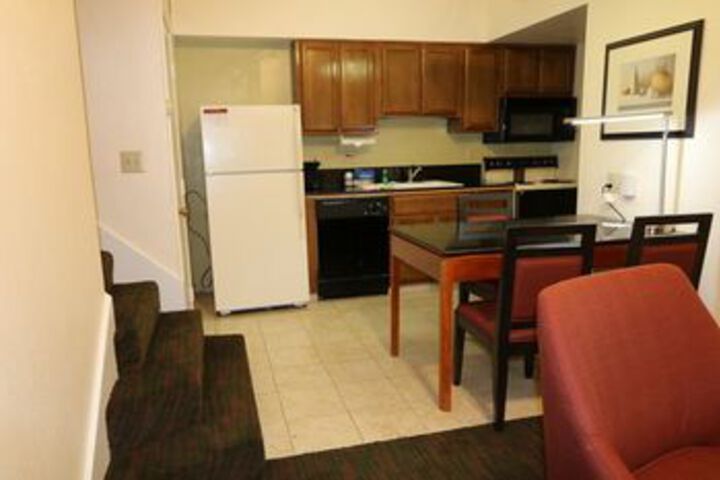 Room 70 of 107
