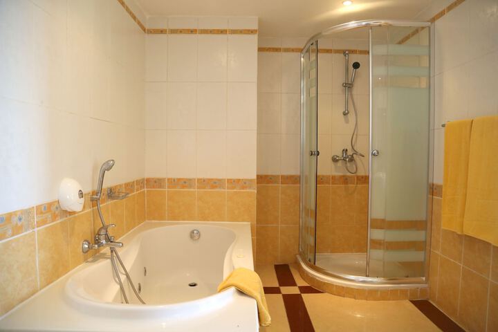 Room 20 of 63