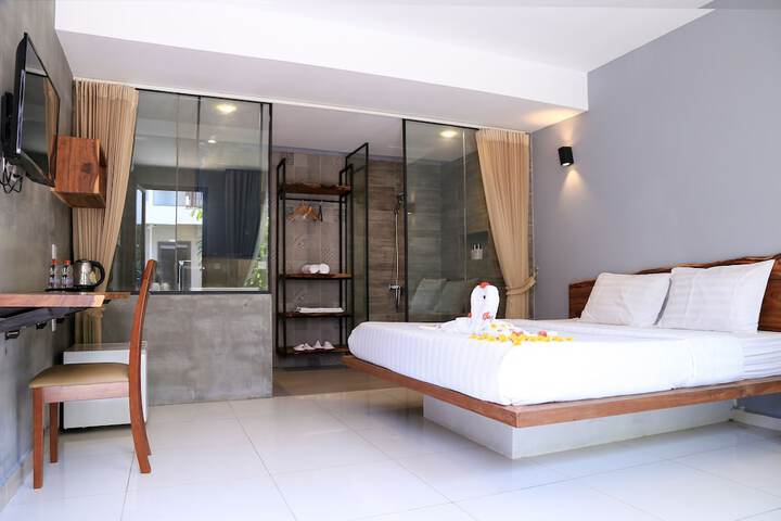 Room 3 of 48