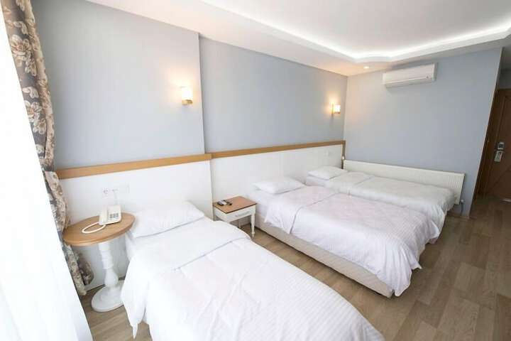 Room 6 of 21