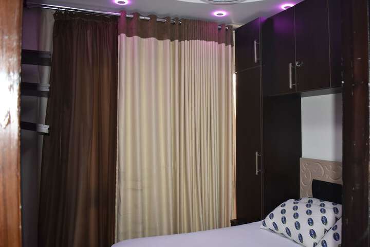 Room 18 of 36