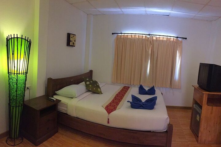 Room 16 of 68