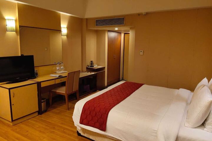 Room 12 of 85