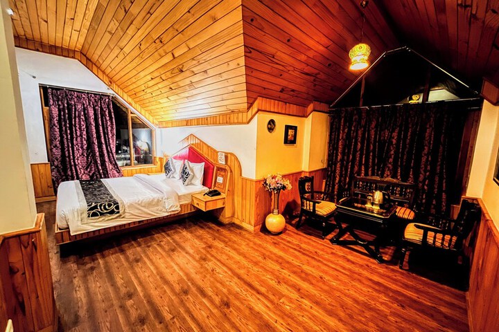 Room 9 of 43