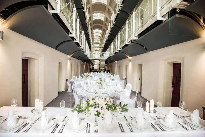 Ballroom/Hall 94 of 122