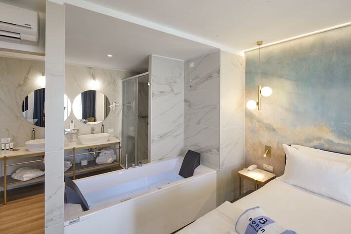 Room 29 of 64