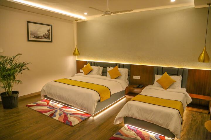 Room 15 of 28