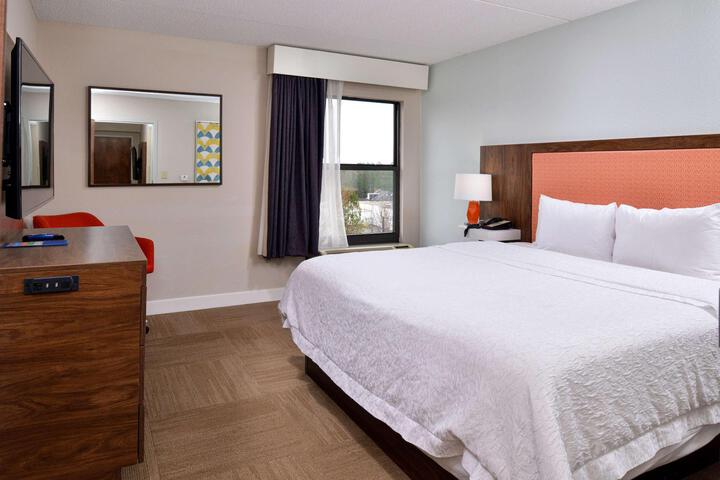 1 King Bed (16 of 16)