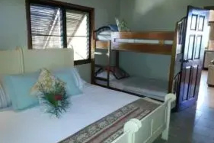 Room 2 of 7